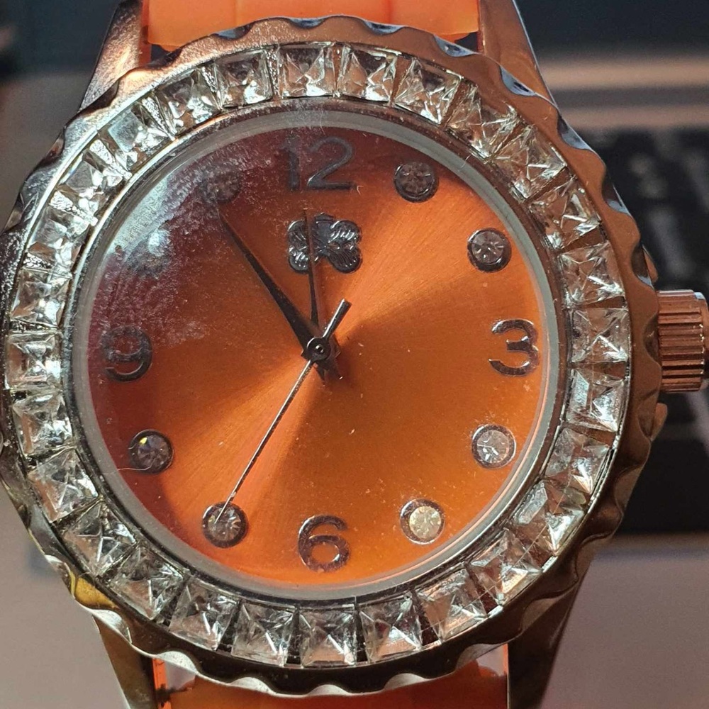 🦋10/$20🦋 Unbranded Silver/Orange Rhinestone Silicone Women's Watch